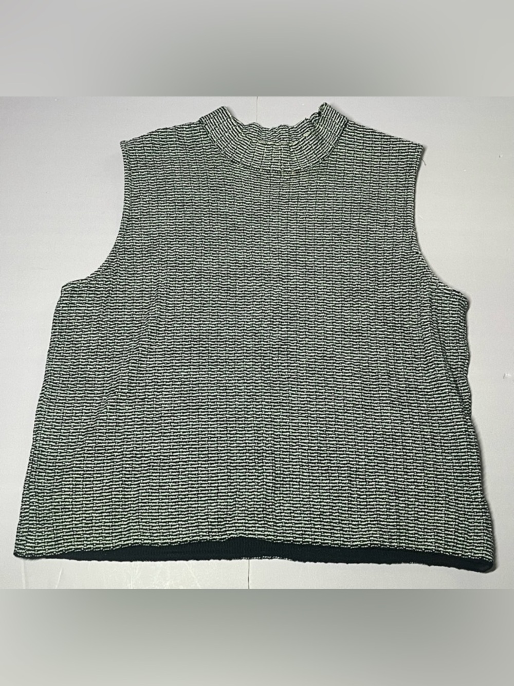 St. John’s L Sleeveless Knit Top Structured Classic Black White Zipper High Neck